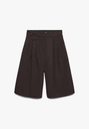 Pantaloncini marrone scuro a vita alta, su misura, con passanti per cintura, pieghe frontali e una piccola tasca con patta sul lato sinistro.