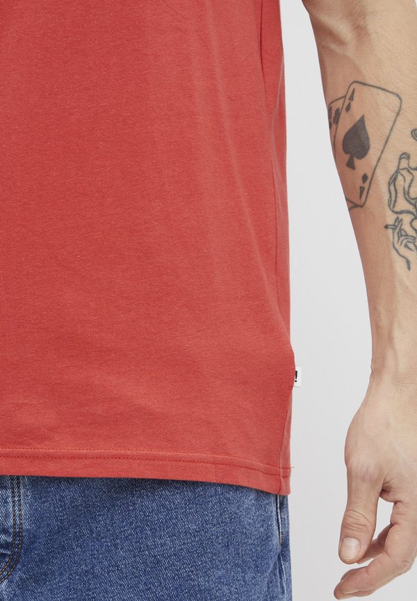 SDEmmit - Basic T-shirt - baked apple3