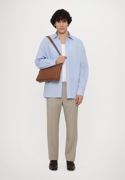 Filippa K TROUSERS - Παντελόνι - sage melange