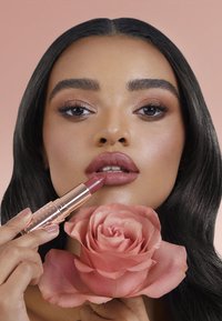 Charlotte Tilbury MATTE REVOLUTION - Setting spray & powder - mrs kisses