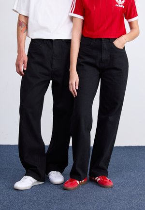 SUPER LOOSE UNISEX - Džínsy voľného strihu - black stitching