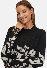 Betty Barclay FEIN MIT PRINT - Neule - schwarz beige