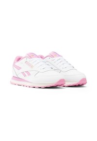 Witte sneakers met roze accenten, met een glad leren bovenwerk, vetersluiting, gewatteerde tong en een getextureerde rubberen zool.