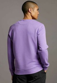 Lyle & Scott CREW NECK - Felpa - lilac