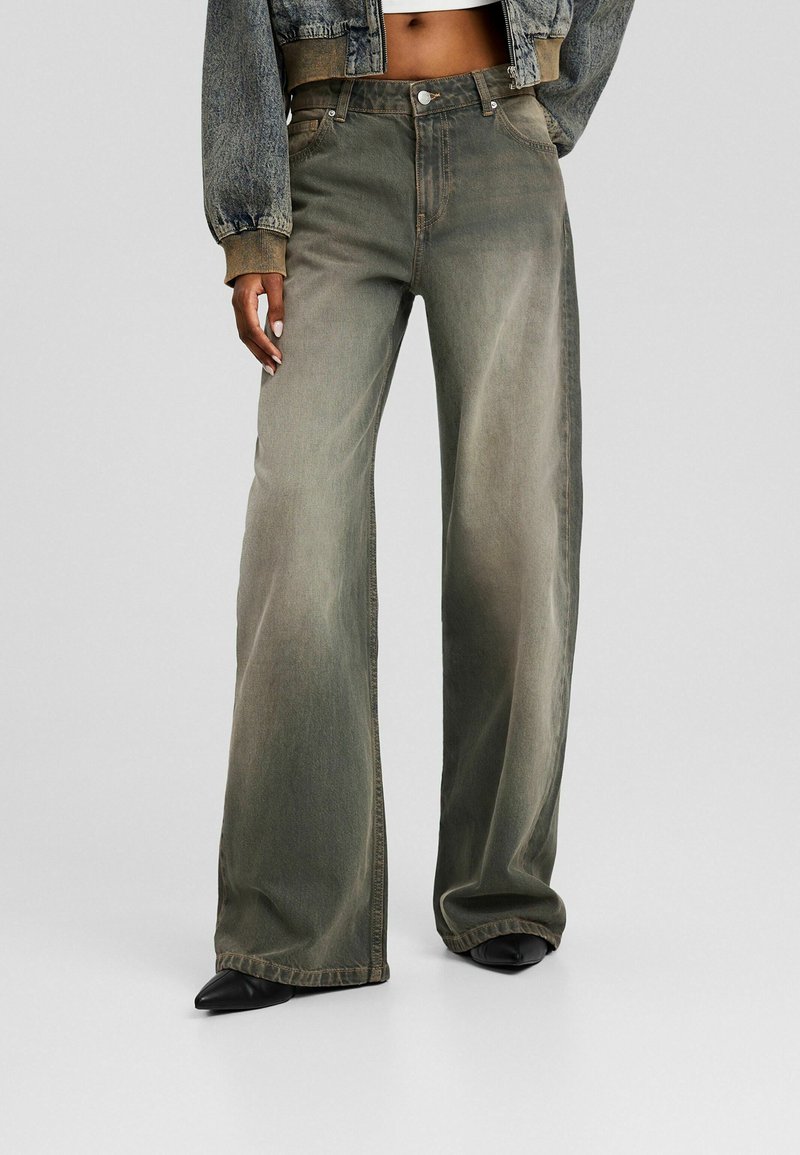 Bershka BAGGY Flared Jeans bluegrey/blaugrau Zalando.de