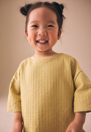 Next, REGULAR FIT - SHORT SLEEVE TOP AND FLARE SET . - Jersey de punto - green stampy flower