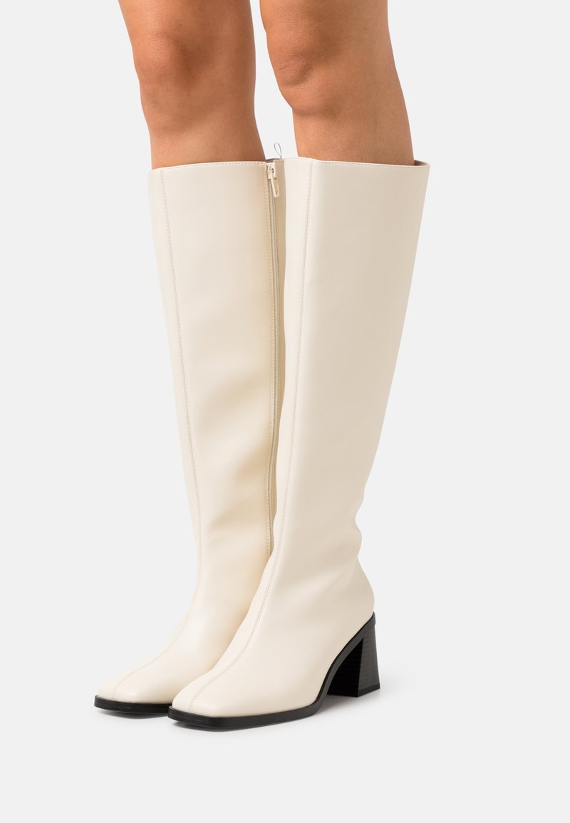 Monki Botas - white dusty light