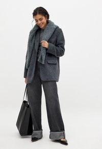 NA-KD FLUFFY - Blazer - grey