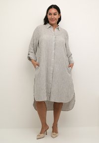 Kaffe Curve KCMILLE - Abito a camicia - chalk black stripe