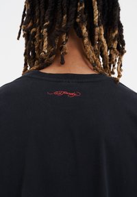 Thumbnail Image 4