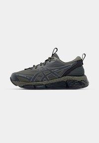 GEL QUANTUM 360 VIII UTILITY UNISEX - Αθλητικά παπούτσια - mantle green/graphite grey
