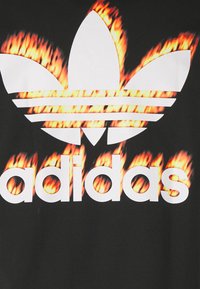 adidas Originals Potiskana majica - black