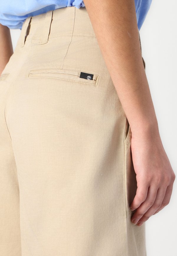 BERMUDA - Shorts - safari4