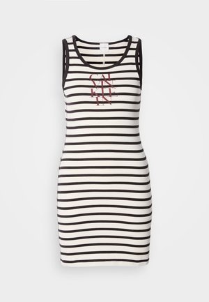 Vestido sin mangas de algodón con rayas horizontales en blanco y negro. Presenta un logo impreso en rojo en la parte delantera. Forma ajustada.