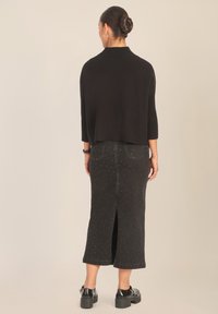 Apart OVERSIZED  czarny