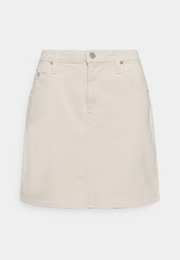 Beige denimhame, jossa on nappikiinnitys, kaksi etup pockets, suora leikkaus ja hienovaraiset ommelvedokset. Sileä pinta, jossa on minimaalista metallikoristetta.