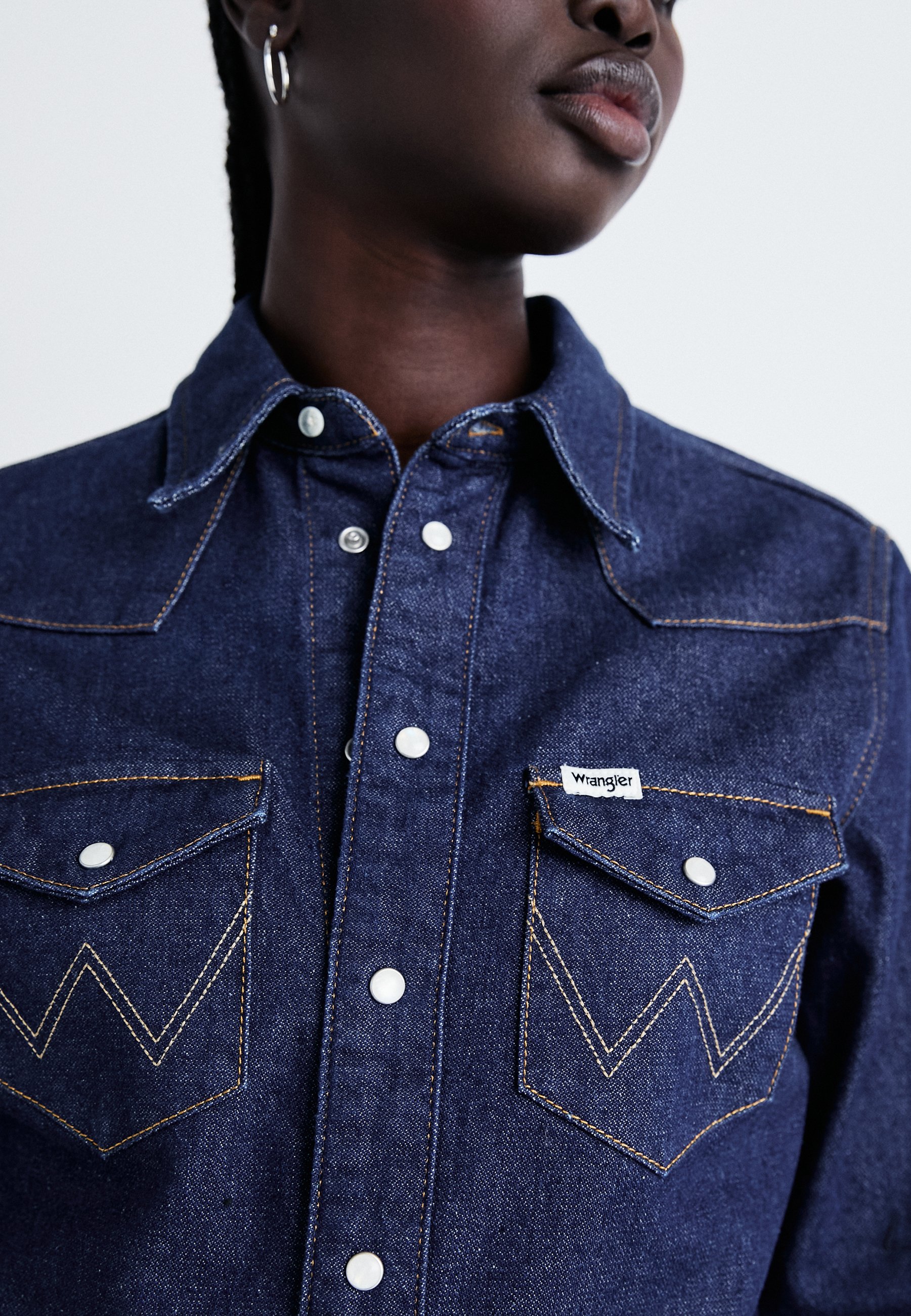 Wrangler TROUSER COVERALL - Jumpsuit - aged blue/blue denim