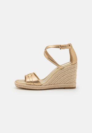 MICHAEL Michael Kors MANDY WEDGE - Espadrille - pale gold
