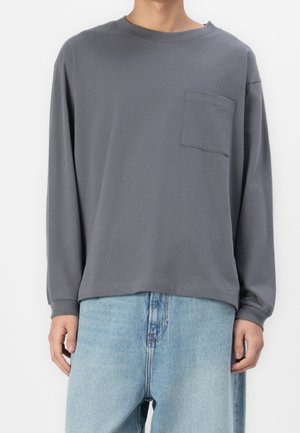 Long sleeved top - black