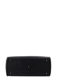 Fond d'un sac à main en cuir noir avec cinq clous métalliques pour la protection, posé sur un fond blanc.