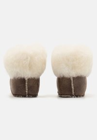 Shepherd GÄVLE UNISEX - Tøfler - oiled antique