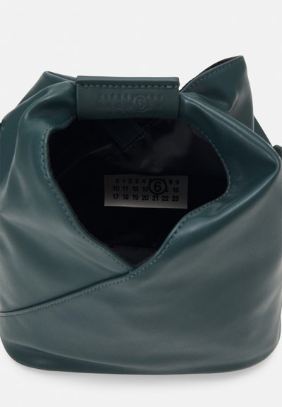 MM6 Maison Margiela JAPANESE CROSSBODY BAG - Ručna torba - green gables