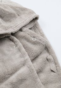 Luin Living VAUVAPYYHE - Vonios rankšluostis - sand