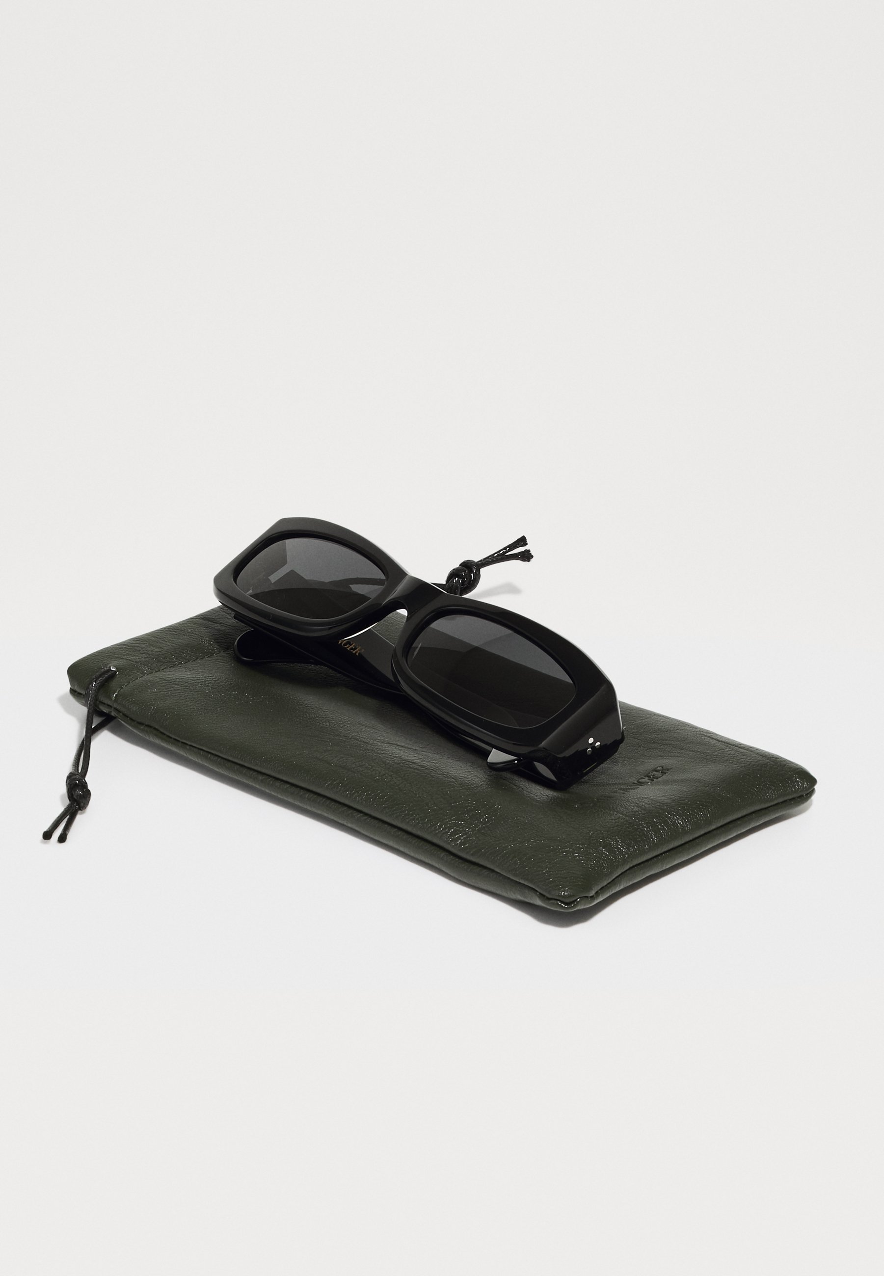 Port Tanger SAUDADE UNISEX - Sunglasses - black lens/black