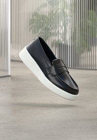 Επιλέχθηκε, black