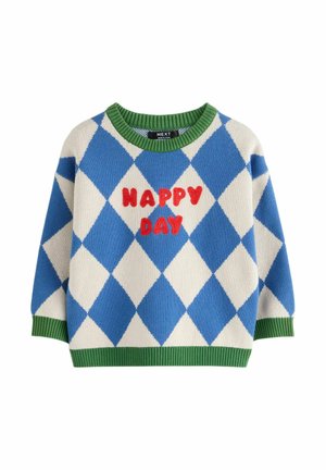 Blauer und weißer Pullover mit gestricktem Rautenmuster, grüner gerippter Hals- und Ärmelsaum. Roter "HAPPY DAY"-Schriftzug auf der Vorderseite. Kurze Ärmel.