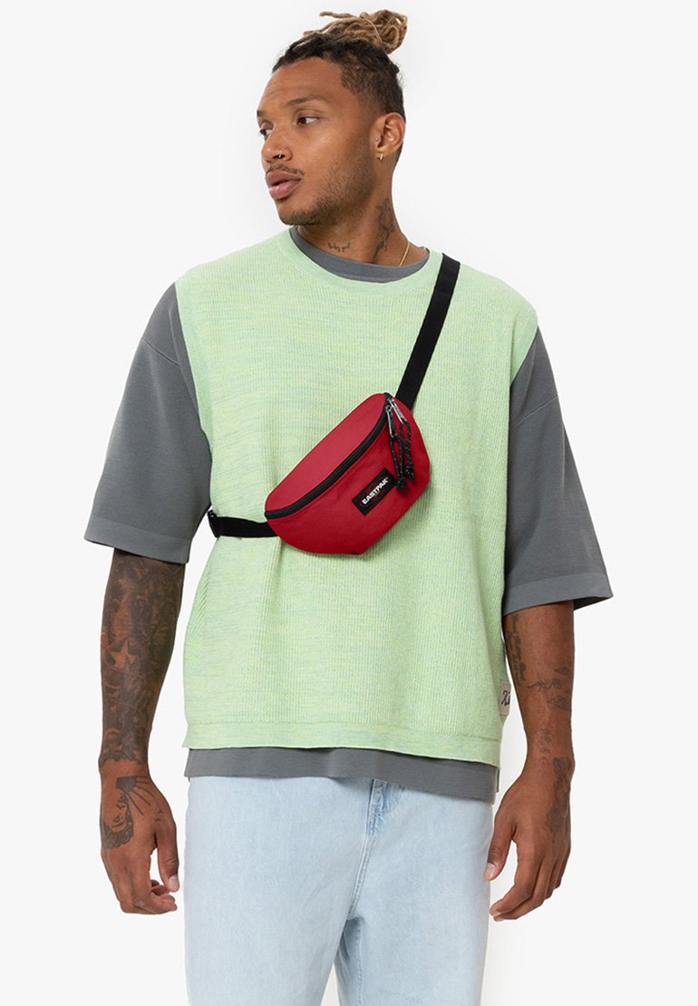 Eastpak SPRINGER Bum bag beet burgundy/red Zalando