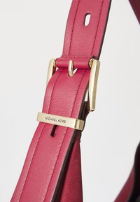 MICHAEL Michael Kors NOLITA - Kandekott - mulberry