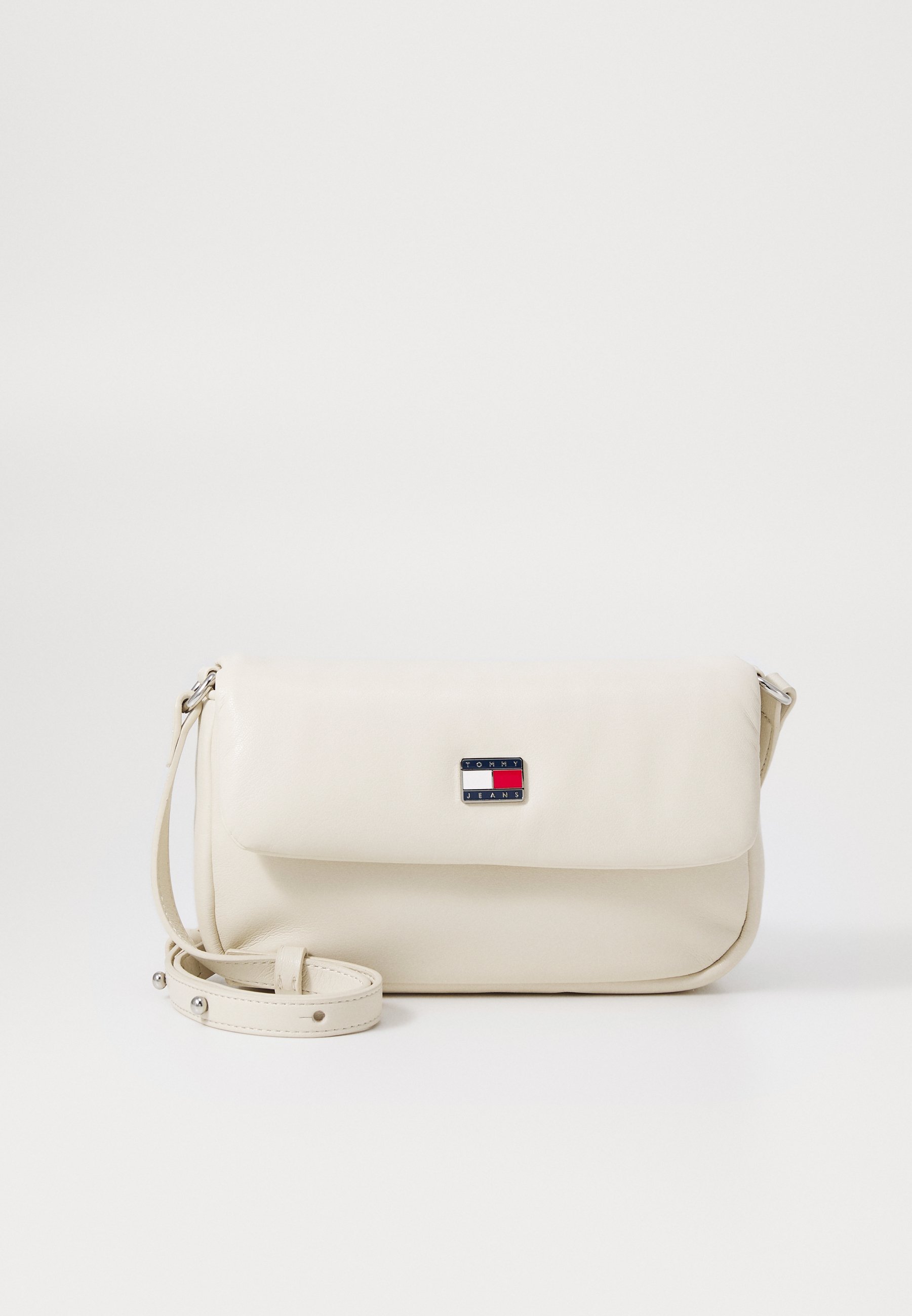 Tommy Jeans PILLOW FLAP CROSSOVER Schoudertas offwhite/crème