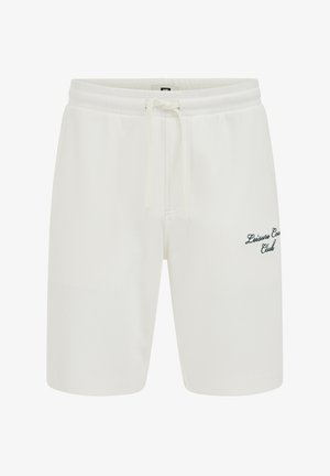Witte casual short met elastische tailleband en trekkoord, met "Leisure County Club" geborduurd op de rechterdij.