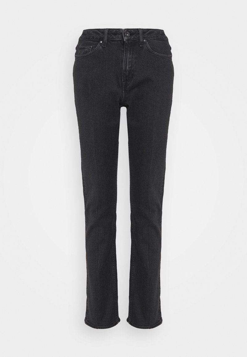 Jeans en denim noir avec une coupe droite, un agencement traditionnel à cinq poches et une fermeture à bouton et à zip classique à la taille.
