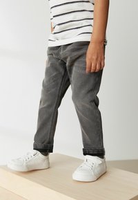 Next SUPER  PULL ON WITH STRETCH - Džíny Straight Fit - grey