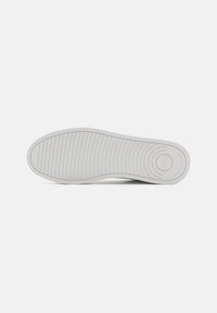 Colmar Originals BATES BLANK - Tossud - white