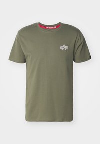SIGNATURE - Print T-shirt - sage green