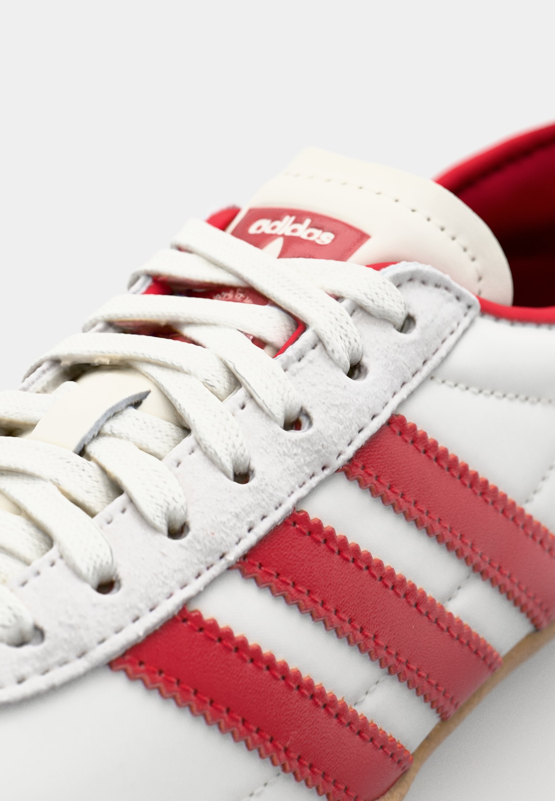 クリリン adidas トーキョー スニーカー ホワイト/レッド adidas Originals TOKYO - Sneakersy niskie/mleczny - Zalando.pl