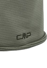 Grön ribbad mössa av stickat tyg, med en broderad logotyp "CMP" på sidan. Kanten är avslutad med en strukturerad fåll.