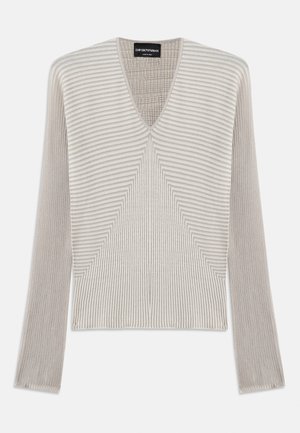 Lysegrå v-hals sweater med vertikal ribbestruktur, lange ærmer og en cropped design. Etiketten læser "Emporio Armani."