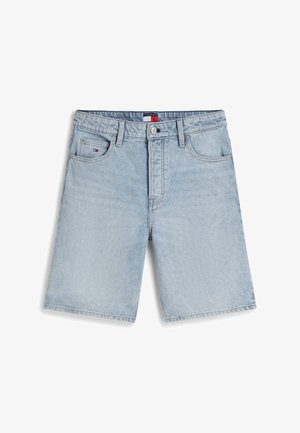 Hellblaue Jeansshorts mit Frontknopf und Reißverschluss, Gürtelschlaufen sowie Tommy Hilfiger-Logo auf der Vorderseite der Tasche und am Bund.
