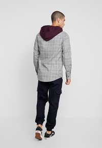 Urban Classics Kapsáče - blue denim