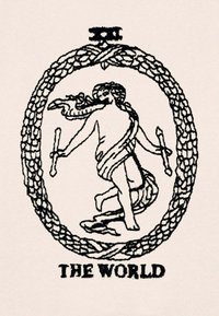 Zwart geborduurd ontwerp van een figuur in een vloeiende robe, die twee toverstokken vasthoudt, omgeven door een stevige ovale rand met "DE WERELD" aan de onderkant.