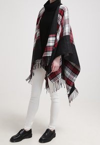 Vero Moda Kapper - black