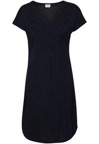 Robe noire avec encolure en V et manches courtes. Présente des détails en crochet texturé le long de l'encolure et une coupe décontractée.