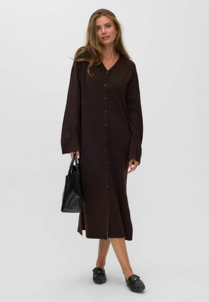 Vero Moda, STRICKJACKE AWNINNA STRICKJACKE - Gilet - chocolate torte