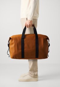 Rains HILO BAG UNISEX - Ranac - rust