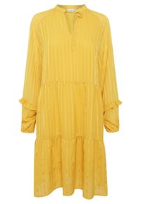 Robe jaune à manches longues avec une patte de boutonnage à mi-hauteur, des manches à volants et une jupe à volants. Le tissu présente des rayures verticales subtiles et une texture légère.