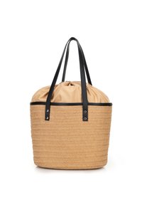 Sac fourre-tout en paille tressée beige avec une finition et des poignées en simili cuir noir, doté d'une fermeture supérieure en tissu resserré.
